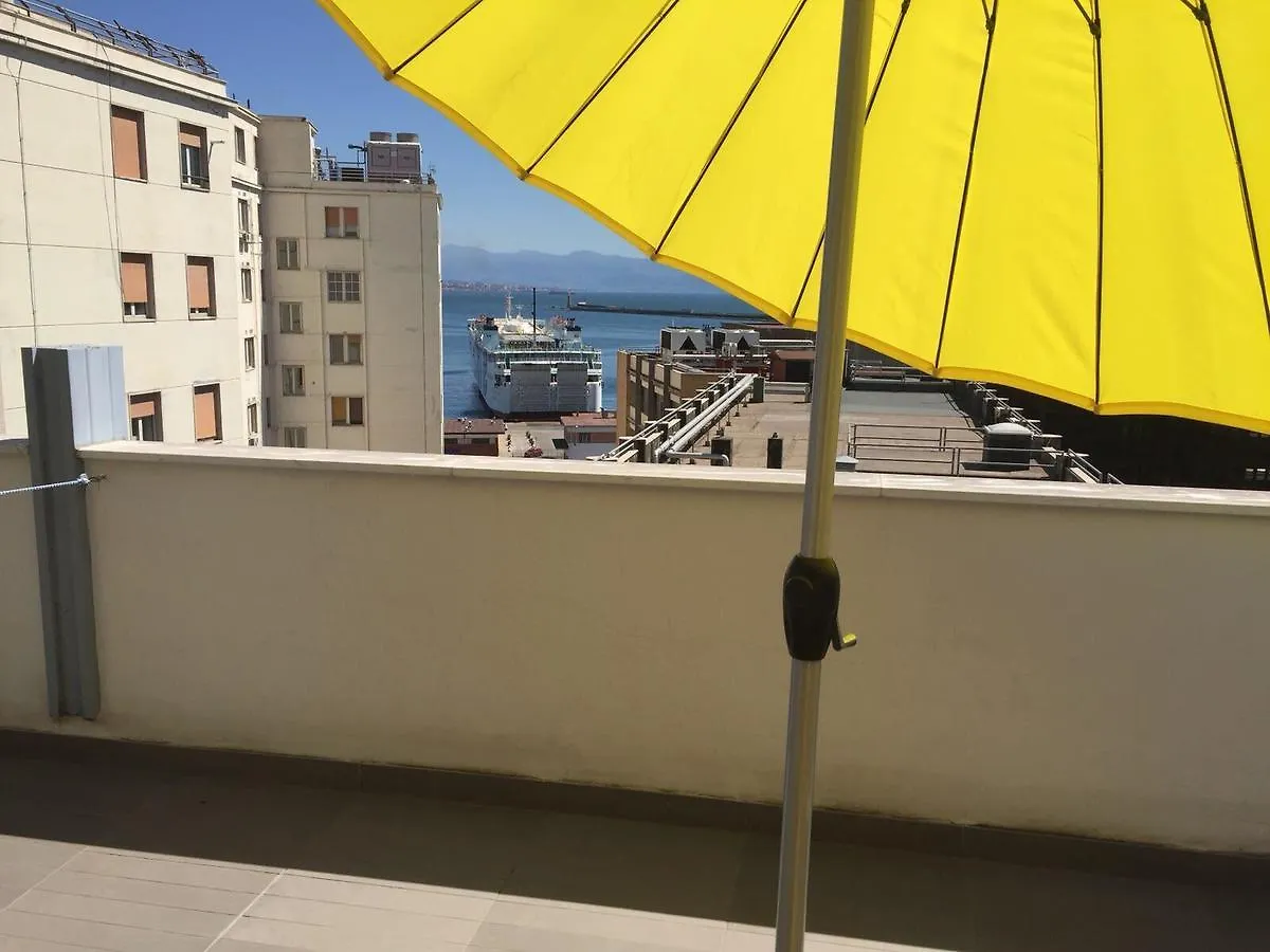 Bed & Breakfast La Locanda Dell'Arte-De Gasperi Naples